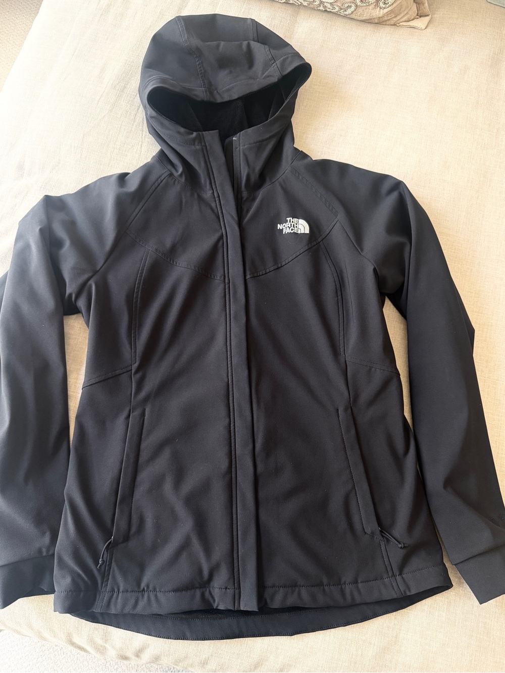 The North Face Women's Black Hooded Softshell Jacket Size M - Picture 2 of 7